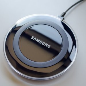 Samsung Wireless Charging Pad - USB Power Delivery