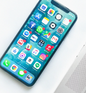 Realme 5G Smartphone 8 GB RAM, 48 MP Camera - Silver / Blue