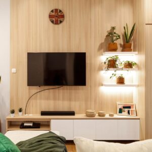 Hisense HD Ready LED TV - 20 W Sound, 2 HDMI + 2 USB
