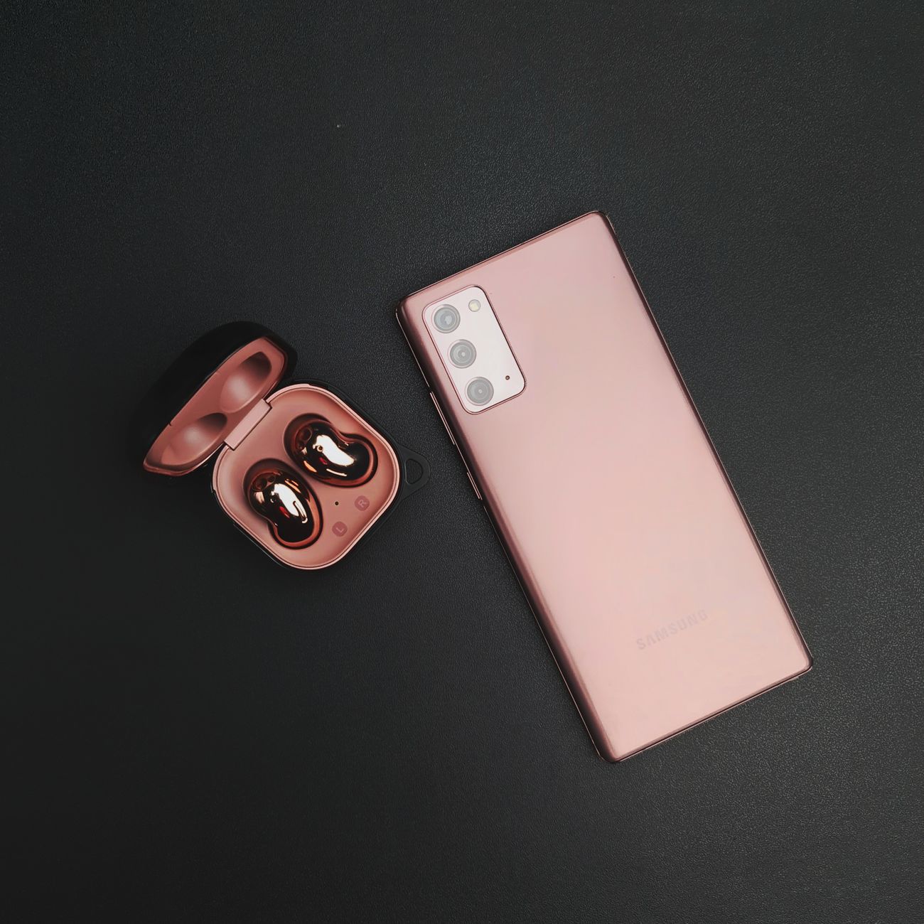 OnePlus True Wireless Earbuds with Active Noise Cancellation, 30 hours Playback - Beige / Black